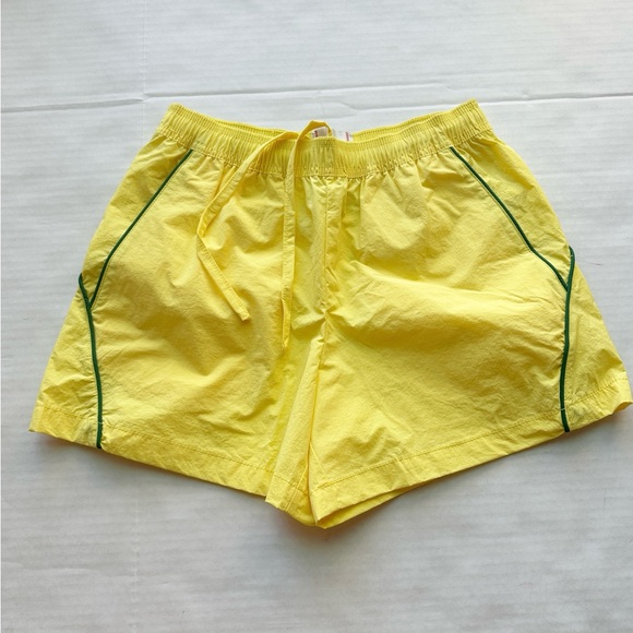 Urban Outfitters BDG Shorts Woman's
in Yellow Jess Nylon Track Retro Y2K
NWOT - Picture 1 of 12